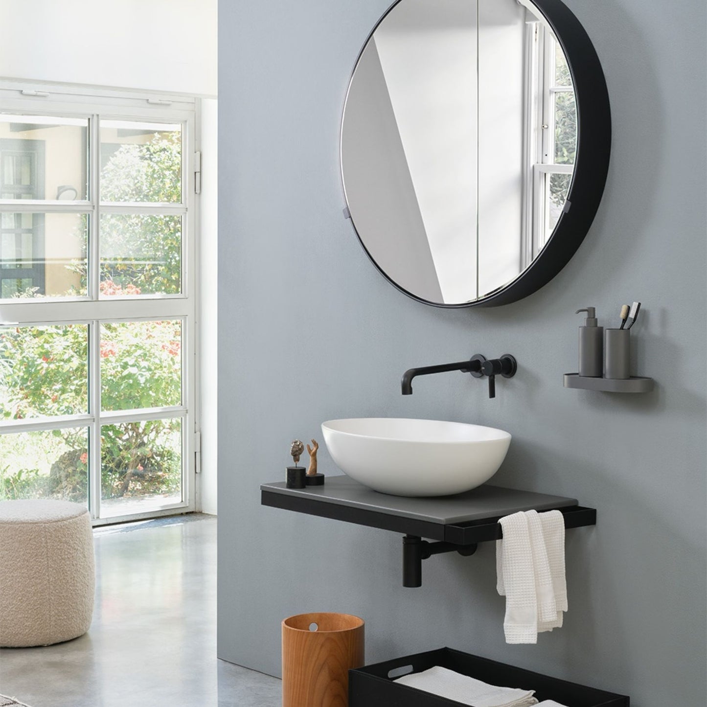 # BACINELLA DA APPOGGIO ECO da 58cm - CIELO proposta moderna e compatta per ambienti bagno dinamici e raffinati