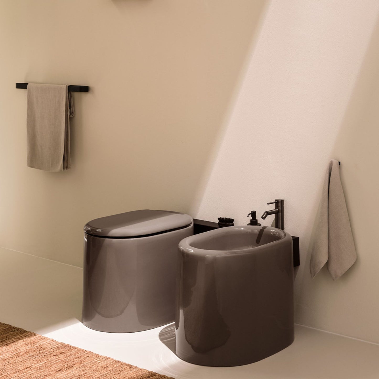 # BIDET A TERRA ITACA in ceramica - CIELO ideale per chi desidera un bagno elegante