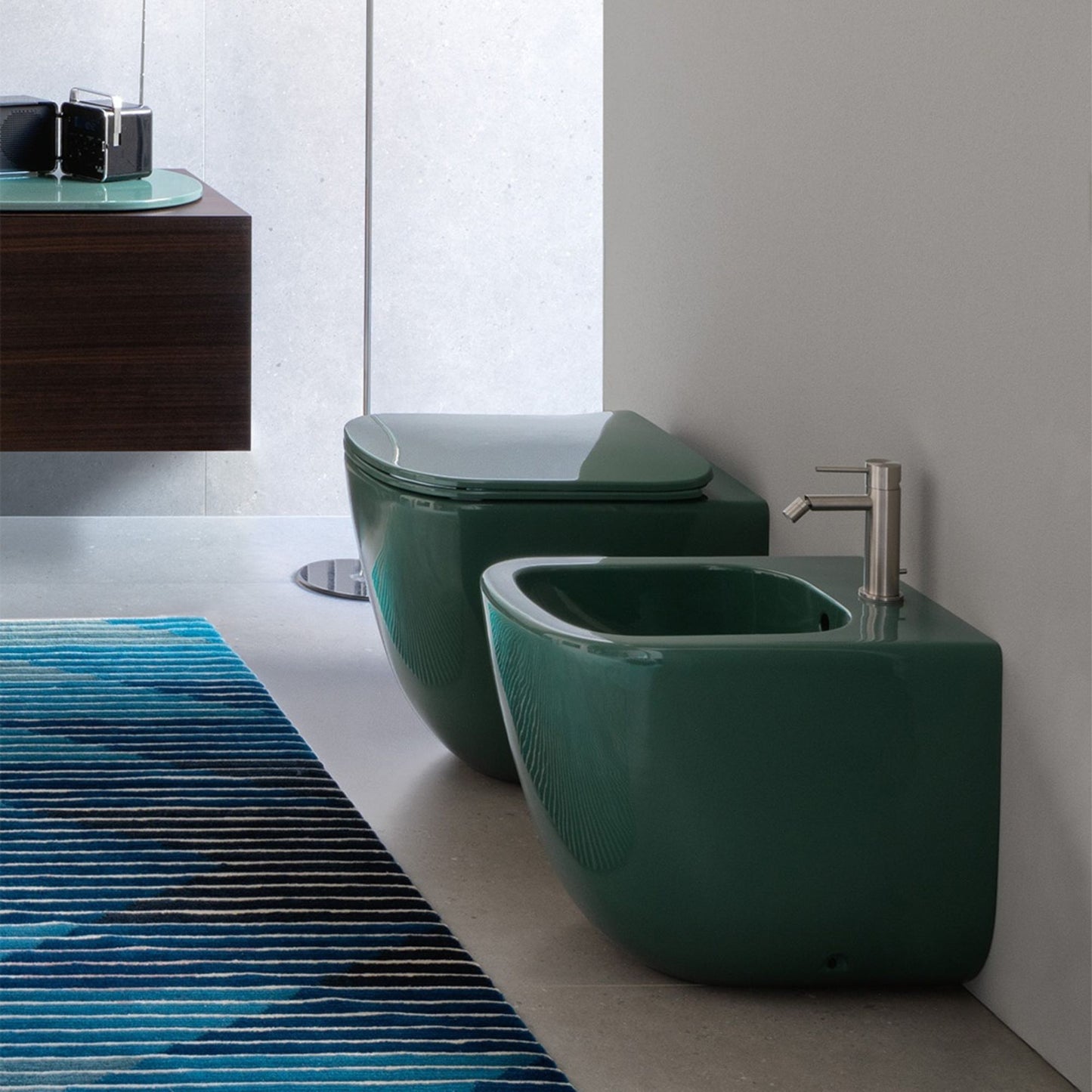 # BIDET A TERRA monoforo ERA - CIELO installazione a filo parete, con troppopieno e fissaggi inclusi