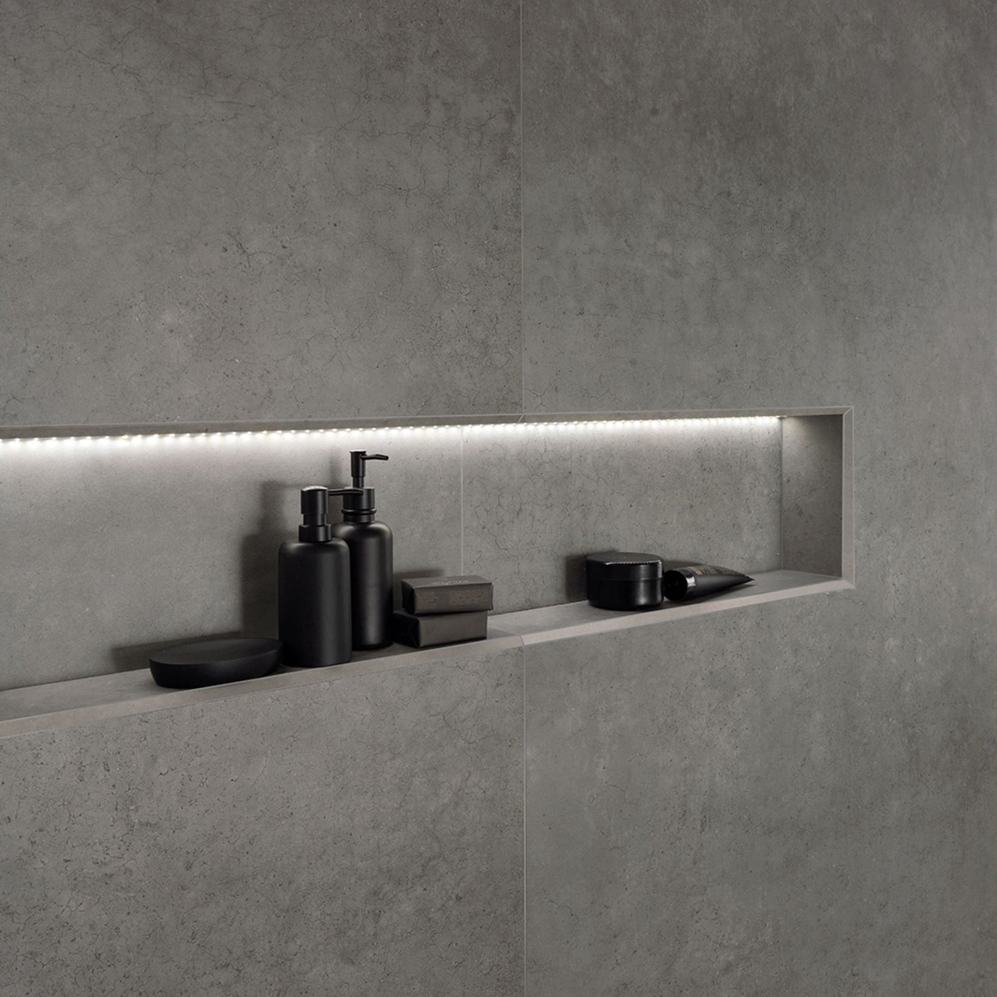 # CONCRETA Gres porcellanato effetto cemento - TAGINA piastrelle che incarnano l’essenza del minimalismo contemporaneo