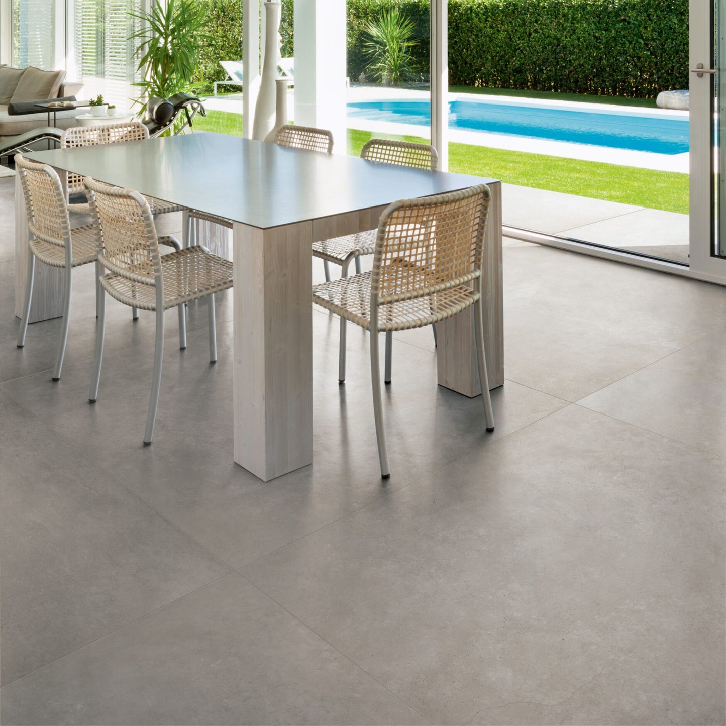 # CONCRETA Gres porcellanato effetto cemento - TAGINA piastrelle che incarnano l’essenza del minimalismo contemporaneo