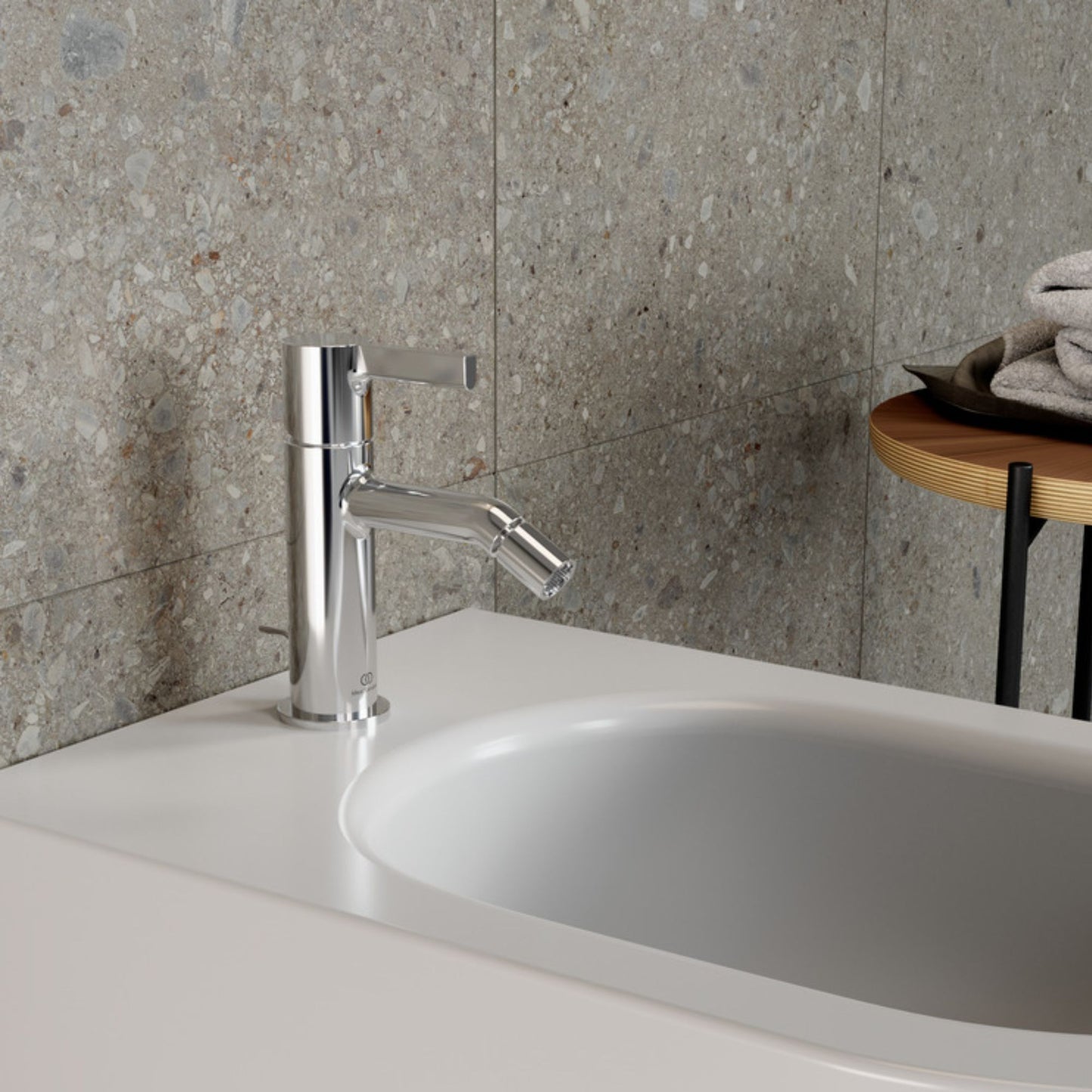 IDEAL STANDARD BLEND CURVE BIDET BIANCO a terra filo parete con fissaggi nascosti
