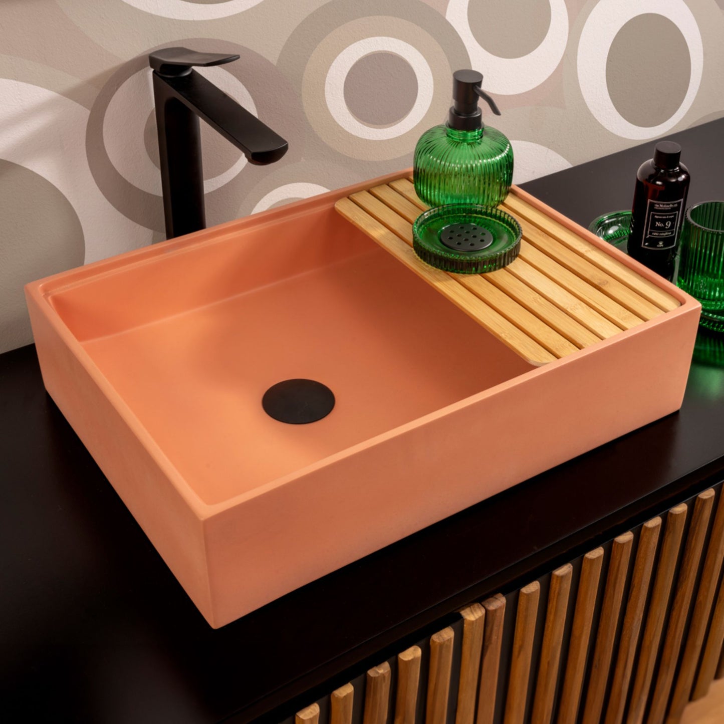 LAVABO MALI VASCA RETTANGOLARE in terrazzo Orange - CIPÍ lavandino con piano in bamboo, stile pop per bagni moderni