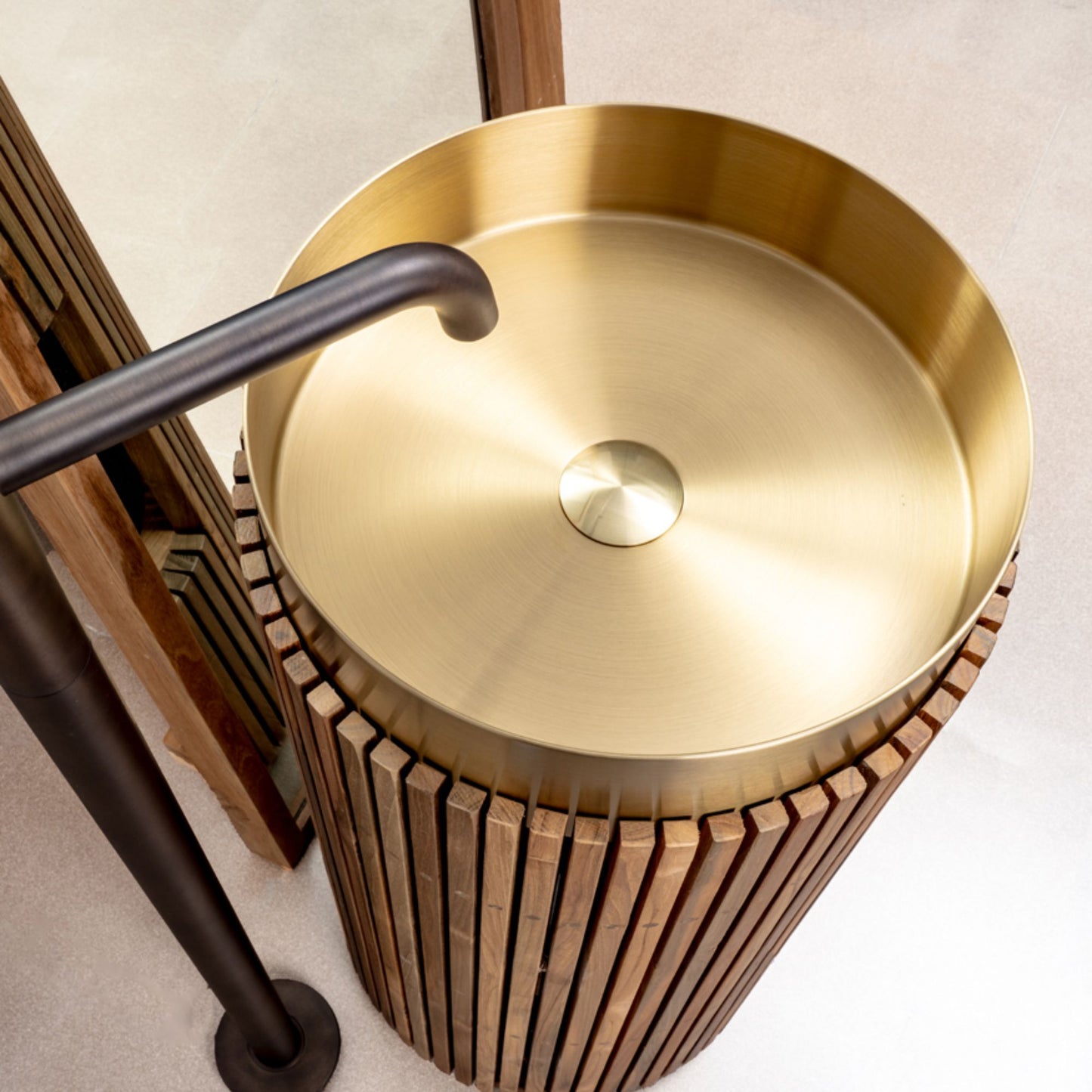 LAVABO SHIELD ROUND FREESTANDING in teak naturale - CIPÍ lavandino foyer moderno in acciaio INOX