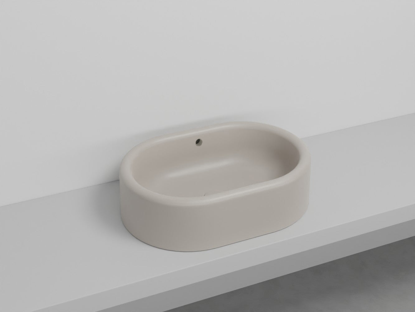 # LAVABO OVALE DA APPOGGIO ITACA con TROPPOPIENO - CIELO in ceramica con finiture pregiate e stile moderno