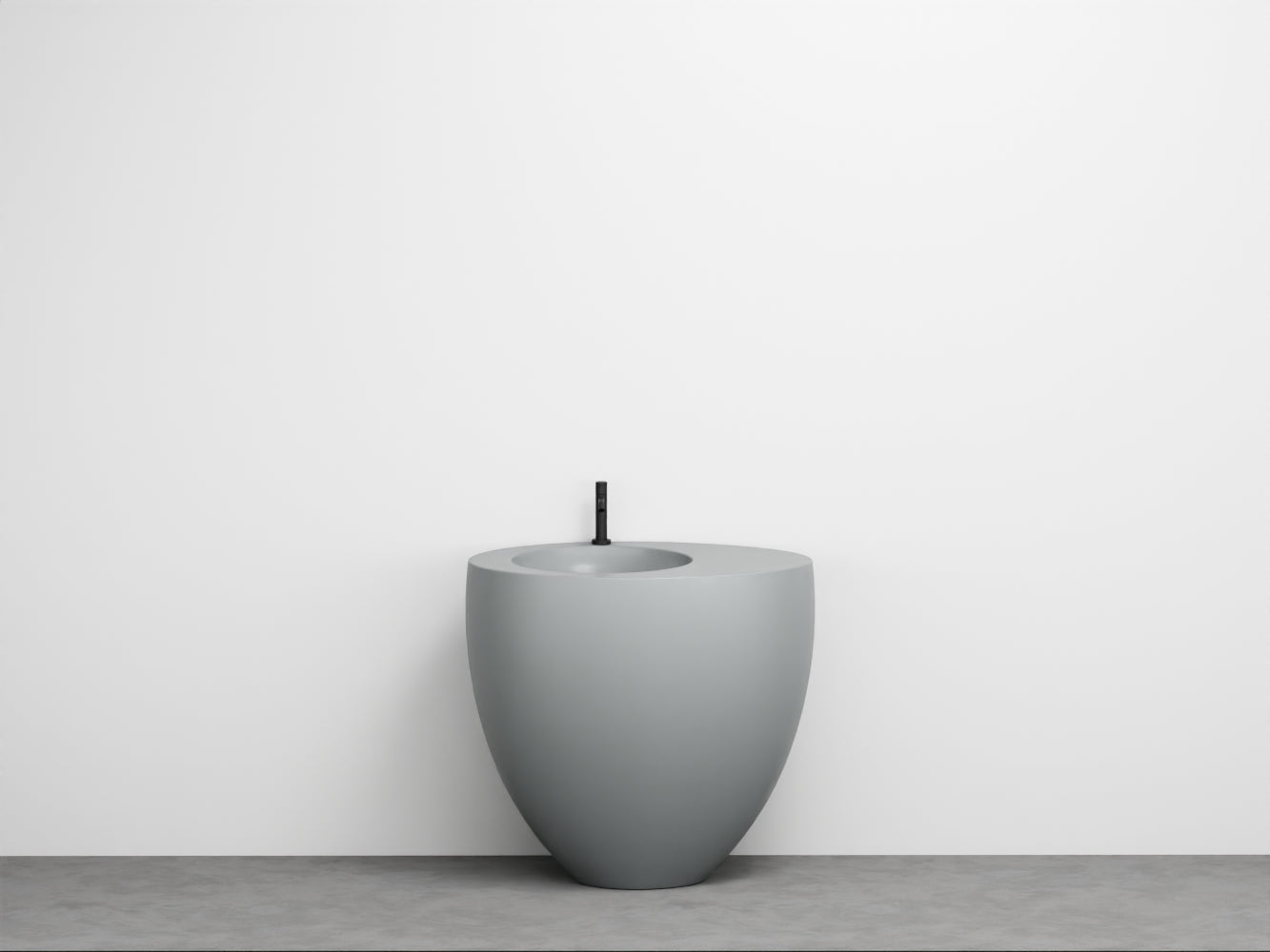# LAVABO FREESTANDING LE GIARE - CIELO Realizzato in ceramica di alta qualità per un bagno sinuoso e austero