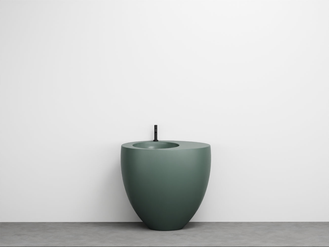 # LAVABO FREESTANDING LE GIARE - CIELO Realizzato in ceramica di alta qualità per un bagno sinuoso e austero