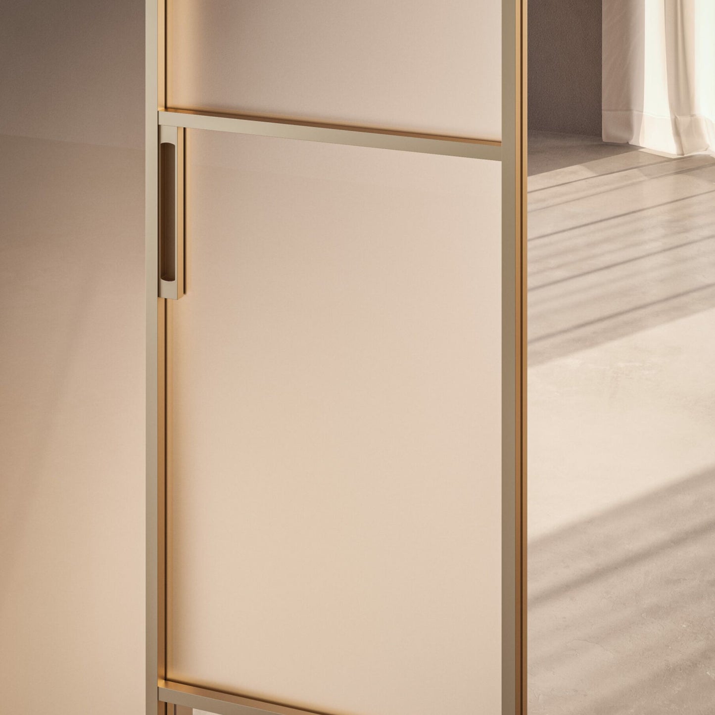 # PORTA SELENE - RES ITALIA con cornice sottile e minimale studiata per esaltare la leggerezza e la purezza del vetro