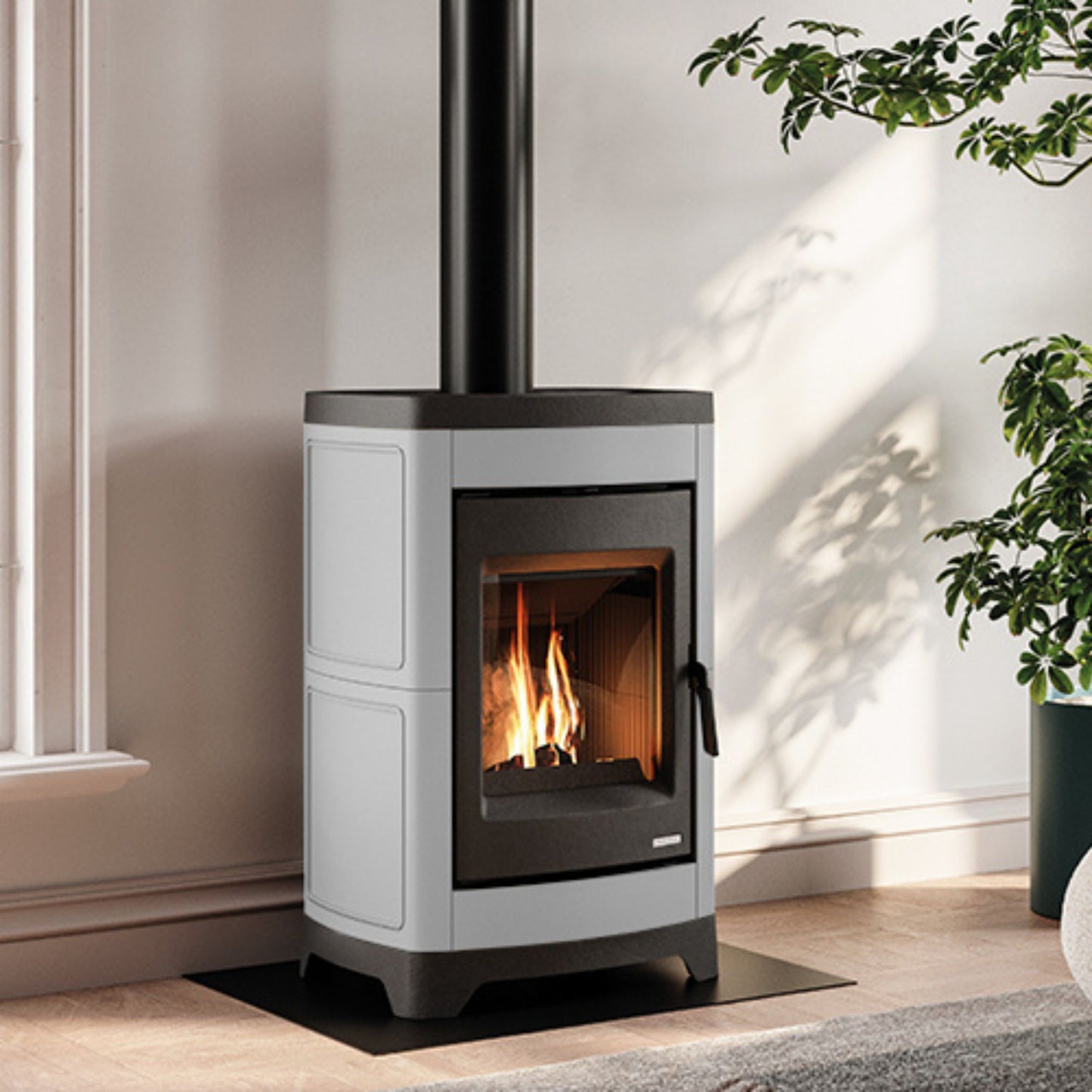 STUFA A LEGNA CHARLOTTE in ceramica Aria irraggiamento 10kW A+ PALAZZETTI con struttura in ghisa e riscaldamento per irraggiamento e convezione naturale