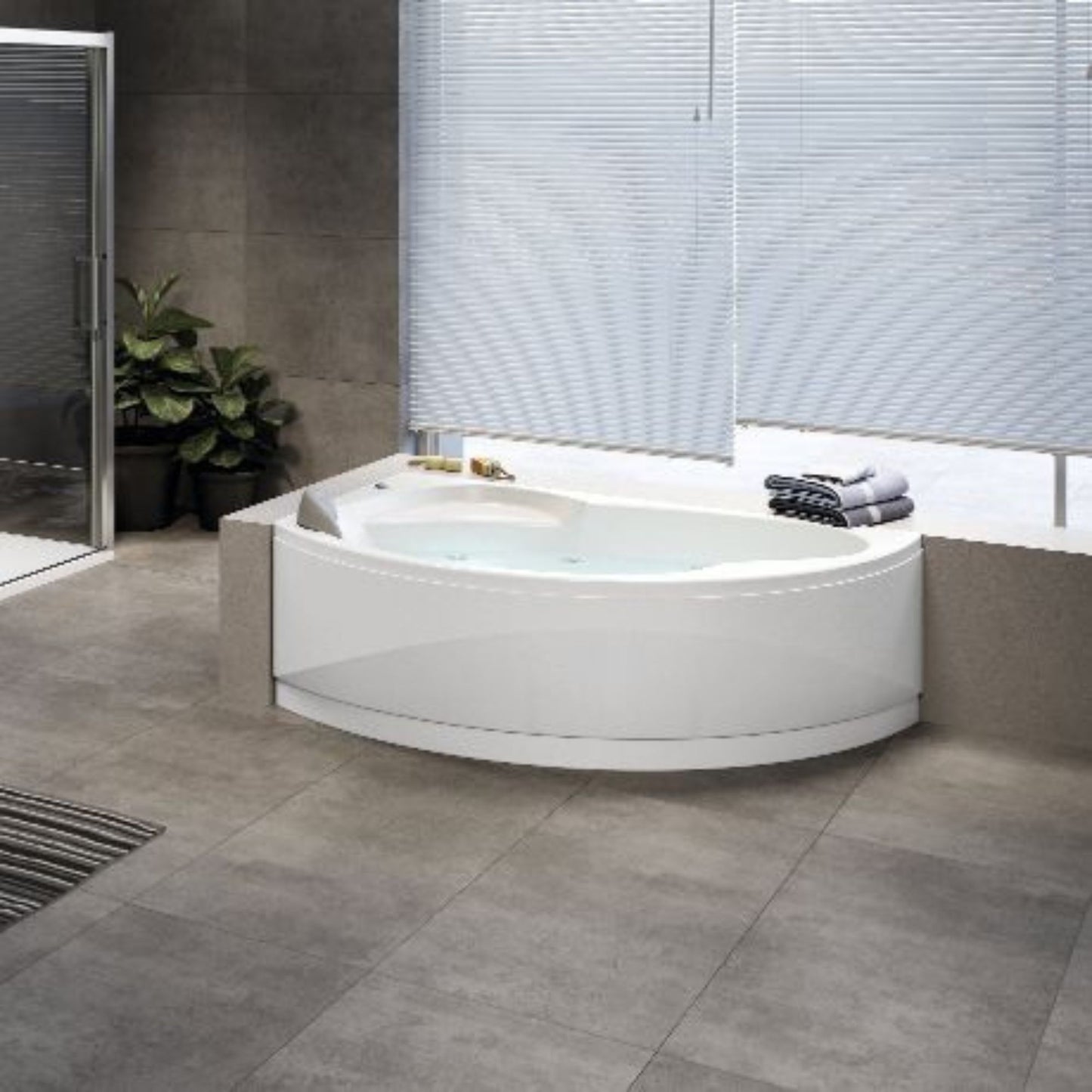 # VASCA SEMICIRCOLARE Vogue - NOVELLINI vasca da bagno un momento di puro relax