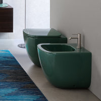 # WC A TERRA ERA SENZA BRIDA - CIELO filo parete unisce linee geometriche pure e un’estetica essenziale