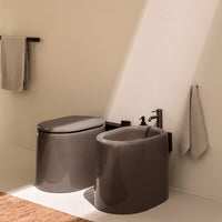 WC A TERRA ITACA SENZA BRIDA - CIELO in ceramica perfetto per chi cerca un arredo bagno raffinato e duraturo