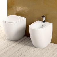# WC A TERRA MINI 48 con SCARICO A PARETE SMILE - CIELO vaso compatto ideale per bagni piccoli e stretti