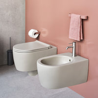 # WC SOSPESO 53 SENZA BRIDA SMILE in ceramica - CIELO vaso senza bordo interno per una pulizia estremamente più semplice, rapida ed efficace.