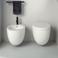 # WC SOSPESO LE GIARE - CIELO bagno vaso dalle linee sinuose, morbide e tondeggianti