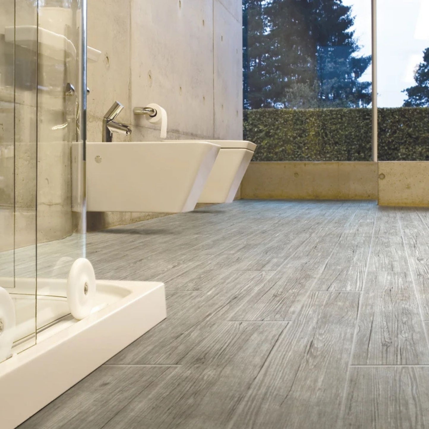 # NOTTINGHAM - CERAMICA IDEA l'eleganza del gres porcellanato effetto legno per ambienti raffinati