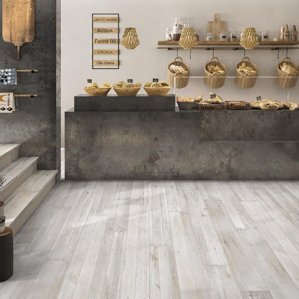 # 20TWENTY - EMILCERAMICA propone essenze di legno esaltando le venature e le colorazioni