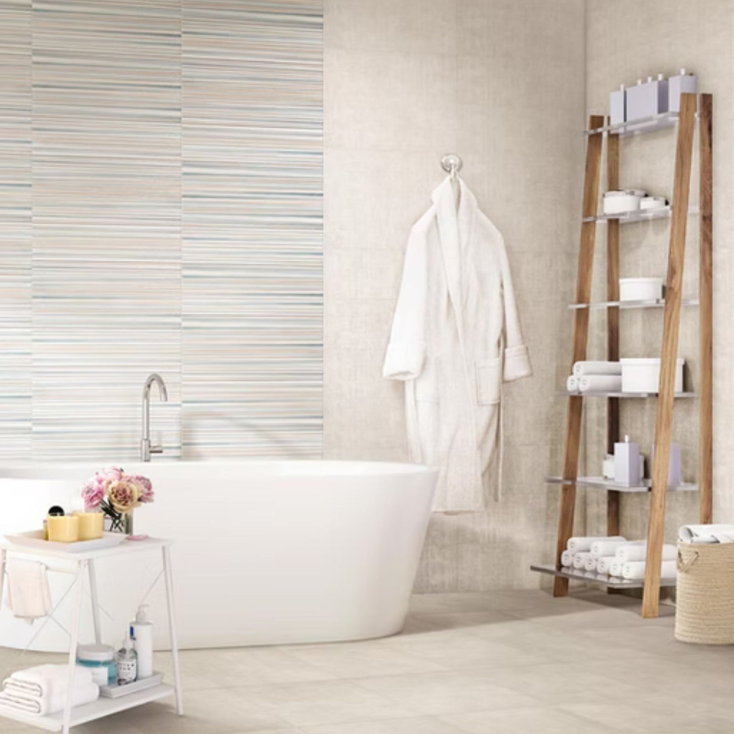 ANTHOLOGY SAVOIA ITALIA rivestimenti in bicottura in pasta bianca effetto cemento decorato per pareti bagno e living