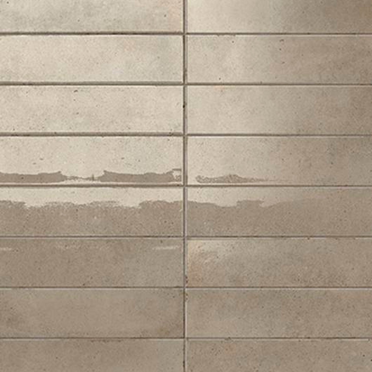 BRIT FONDOVALLE rivestimento per pareti dal pattern visivo dinamico, le rifrazioni della luce creano giochi di colore che ricordano le sfumature del mare