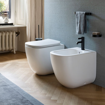 # BIDET A TERRA monoforo ERA - CIELO installazione a filo parete, con troppopieno e fissaggi inclusi