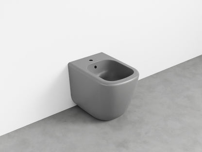 # BIDET A TERRA monoforo ERA - CIELO installazione a filo parete, con troppopieno e fissaggi inclusi
