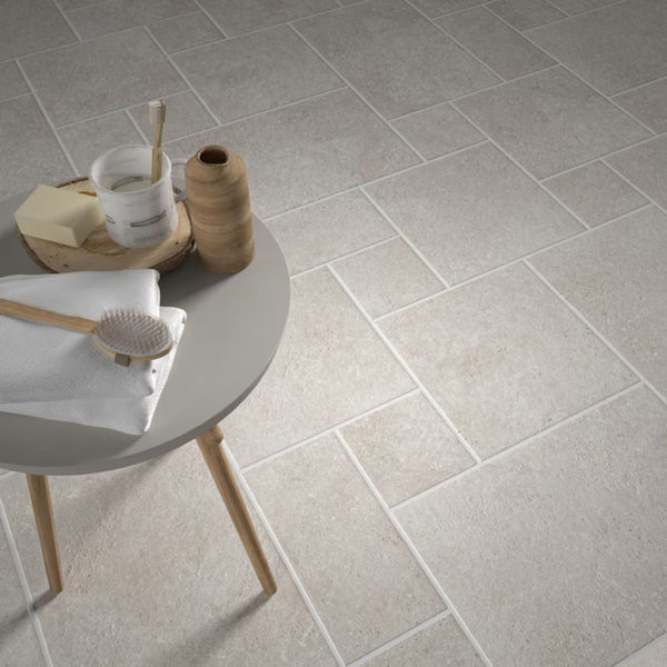 CANTAL SAVOIA ITALIA Piastrelle in gres porcellanato effetto pietra naturale per pavimenti e rivestimenti interni ed esterni
