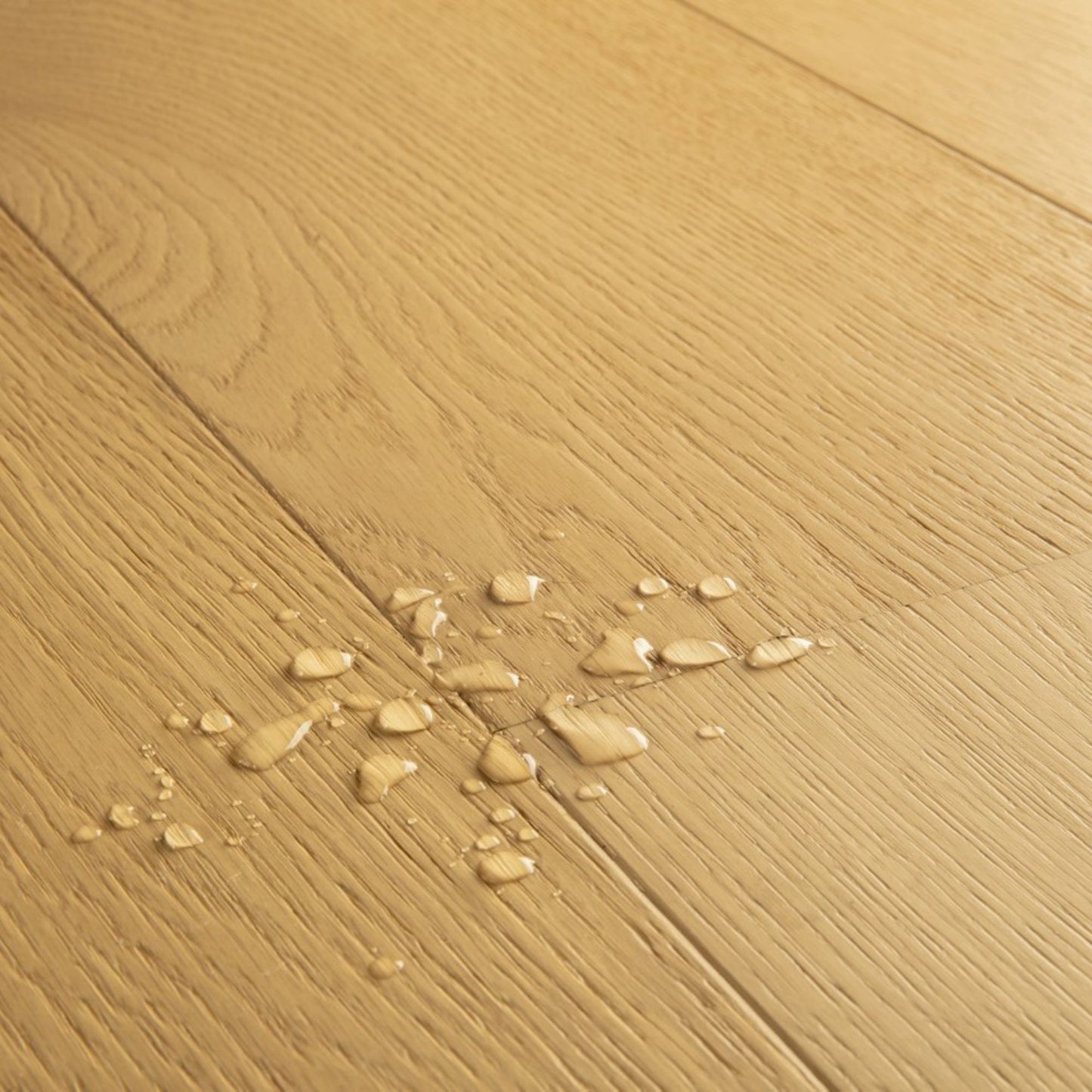 Pavimento in PARQUET CALA ROVERE CUOIO EXTRA OPACO QUICK-STEP effetto legno ompatibile con il riscaldamento e il raffreddamento a pavimento