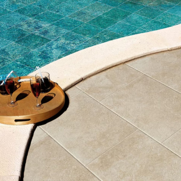 CANTAL SAVOIA ITALIA Piastrelle in gres porcellanato effetto pietra naturale per pavimenti e rivestimenti interni ed esterni