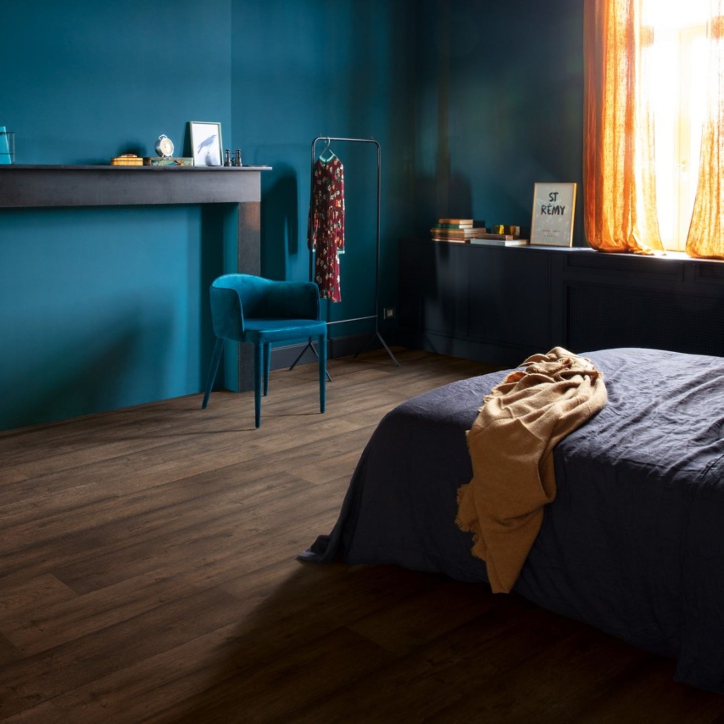 Pavimento in Laminato CAPTURE ROVERE CERATO SCURO QUICK-STEP resistente ai graffi e compatibile con riscaldamento a pavimento per ambienti residenziali
