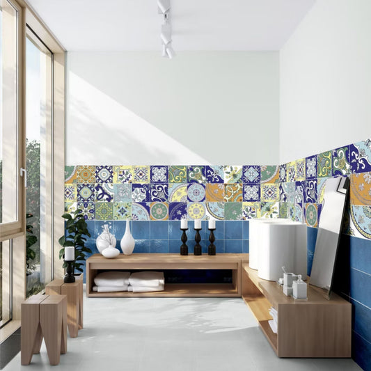 COLORS SAVOIA ITALIA Piastrelle in gres porcellanato decorato effetto maiolica colorata per pavimenti e rivestimenti d’interni ed esterni