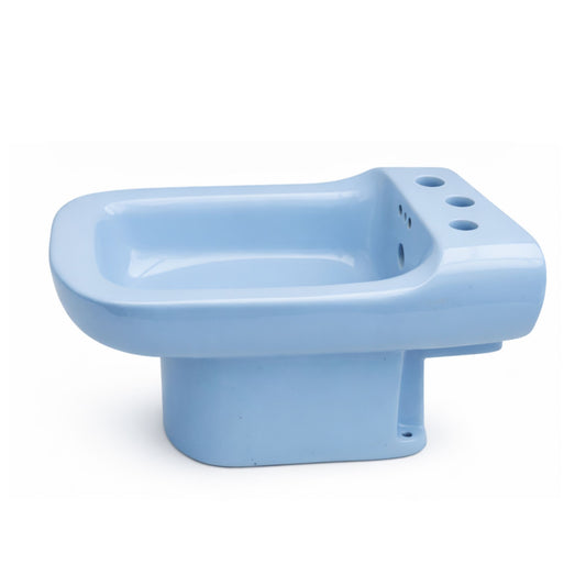 BIDET a pavimento Linea CONCA AZZURRO SUSSURRATO IDEAL STANDARD in ceramica sanitaria per bagni vintage e ristrutturazioni dallo stile classico ricercato