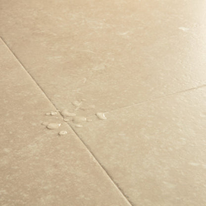 Pavimento in Laminato MUSE CALCARE QUICK-STEP effetto pietra beige impermeabile al 100%