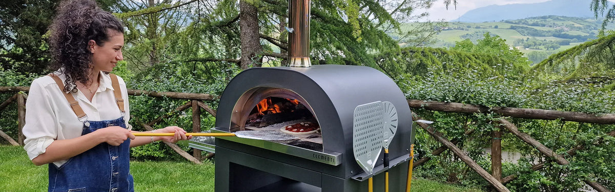 Pizza cotta nel forno Clementi Gold a legna