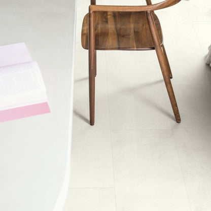 Pavimento in Laminato CAPTURE MUSE GESSO QUICK-STEP effetto pietra bianco resistenza per ambienti domestici intensamente vissuti
