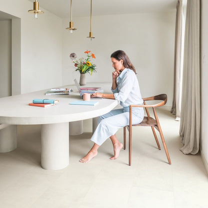 Pavimento in Laminato CAPTURE MUSE GESSO QUICK-STEP effetto pietra bianco resistenza per ambienti domestici intensamente vissuti