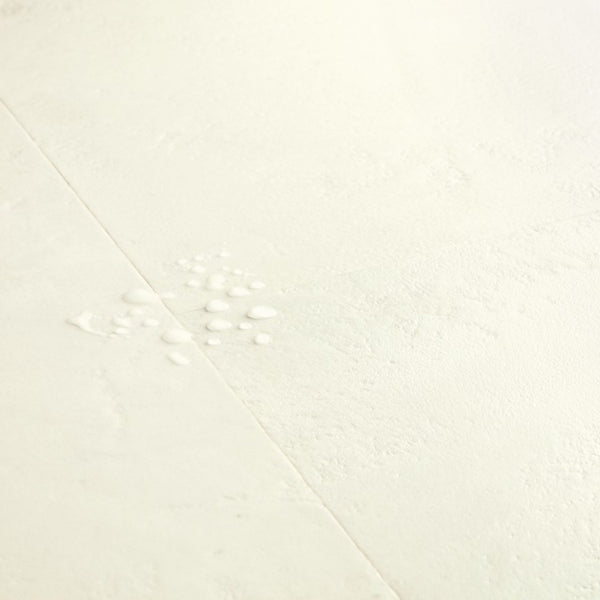 Pavimento in Laminato CAPTURE MUSE GESSO QUICK-STEP effetto pietra bianco resistenza per ambienti domestici intensamente vissuti