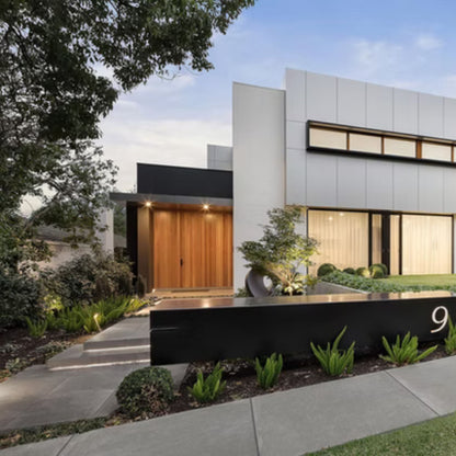 HERITAGE SAVOIA ITALIA Piastrelle in gres porcellanato effetto pietra belga per pavimenti e rivestimenti di design