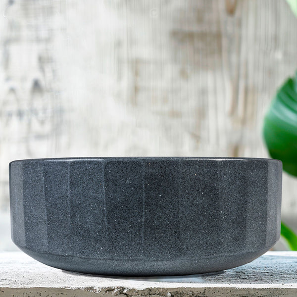 LAVABO CASTLE in Blue Sand Stone - CIPÍ lavandino con piletta coordinata, profilo iconico e design raffinato