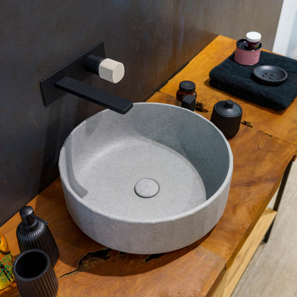 LAVABO CASTLE in Blue Sand Stone - CIPÍ lavandino con piletta coordinata, profilo iconico e design raffinato