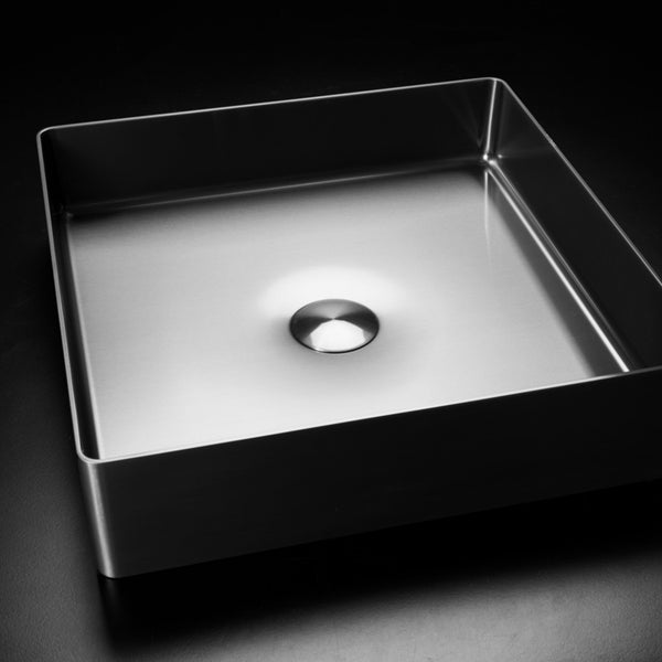 LAVABO FOYER REGULAR da appoggio in acciaio inox PVD - CIPÍ lavandino design minimale, elegante e saldato da un'unica lastra.