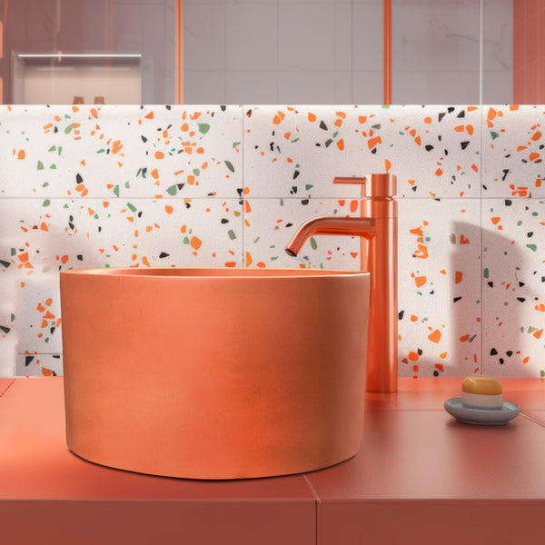 LAVABO MALI ROUND 40Ø in terrazzo Orange - CIPÍ lavandino stile pop, design moderno con fianchi alti per bagni contemporanei