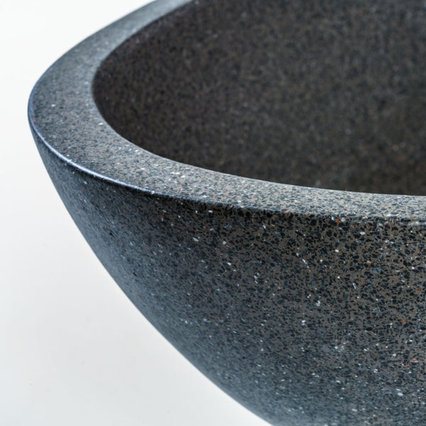 LAVABO NEW SODO in Blue Sand Stone - CIPÍ lavandino forma ovale, grande capienza e piletta in pietra