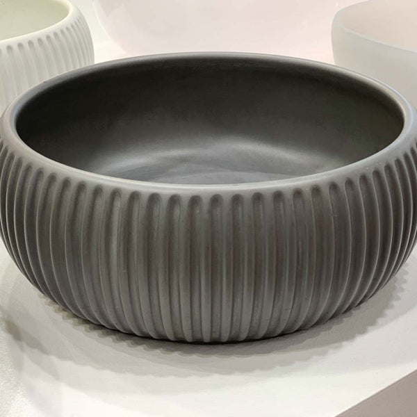 LAVABO PLISSE ROUND in cemento e resina - CIPÍ lavandino dal design moderno e superfici materiche uniche