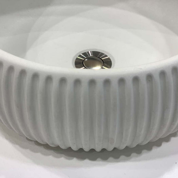 LAVABO PLISSE ROUND in cemento e resina - CIPÍ lavandino dal design moderno e superfici materiche uniche