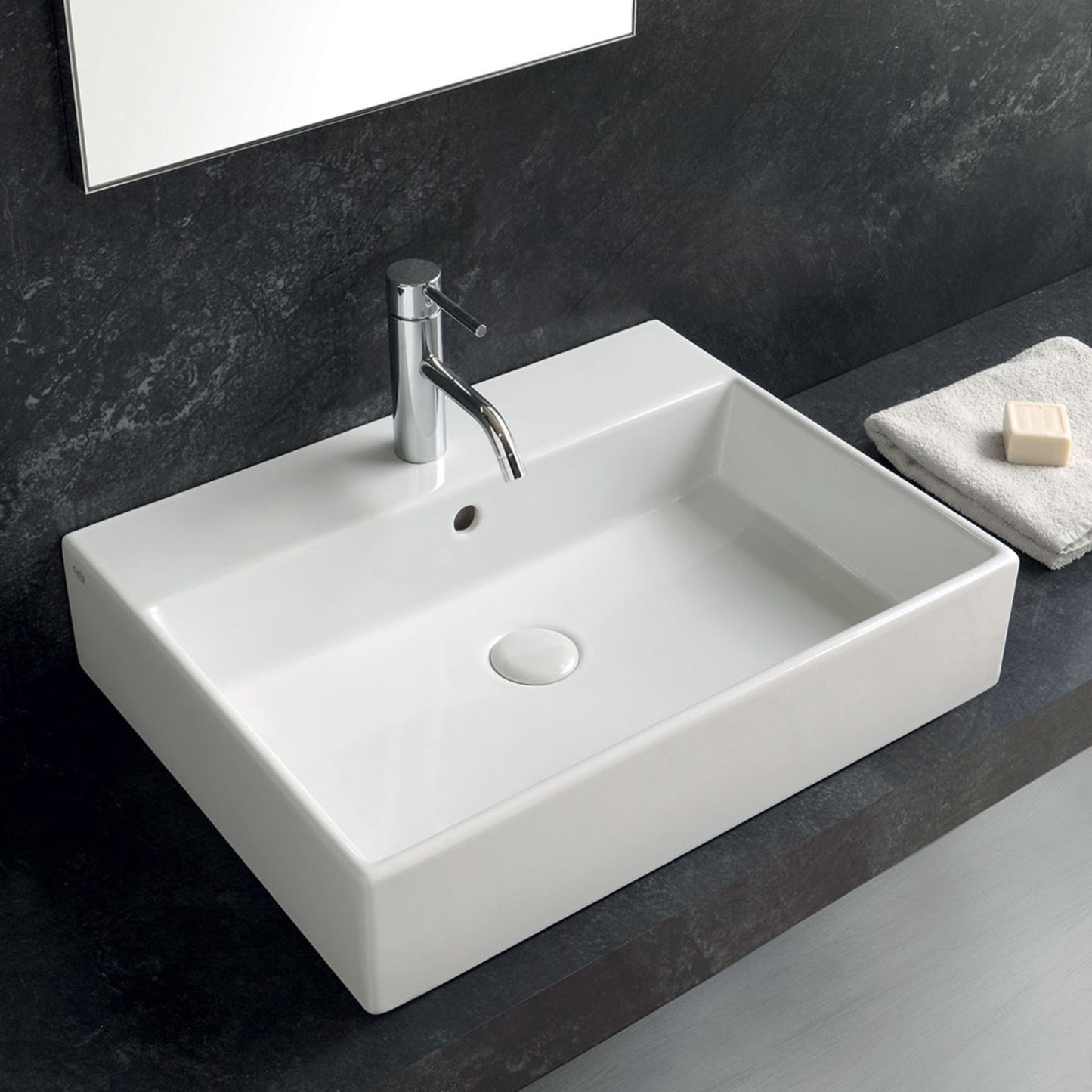 # LAVABO RETTANGOLARE SMILE 50 in ceramica - CIELO garantisce un risultato di grande impatto estetico per il tuo bagno