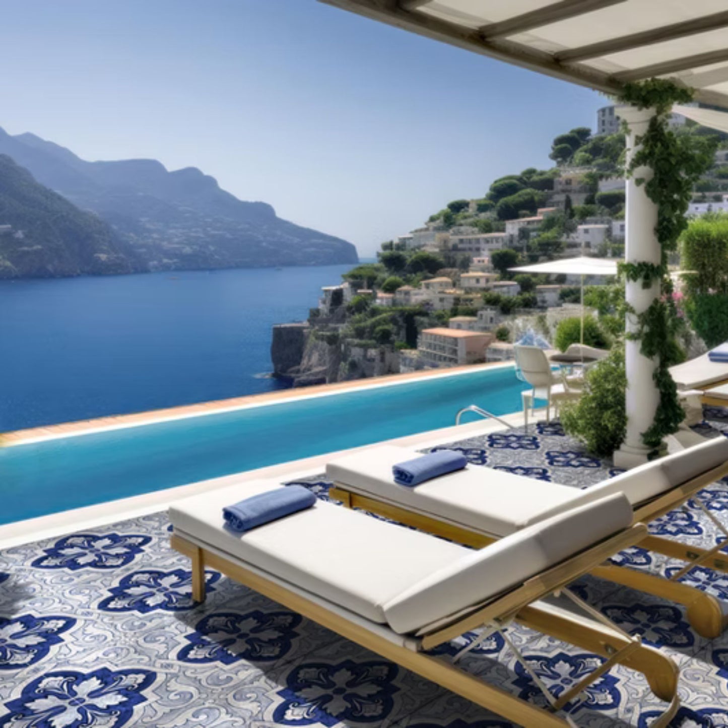 MAIOLICHE DEL GOLFO SAVOIA ITALIA Piastrelle in gres porcellanato decorato effetto maiolica napoletana per pavimenti e rivestimenti d’interni ed esterni