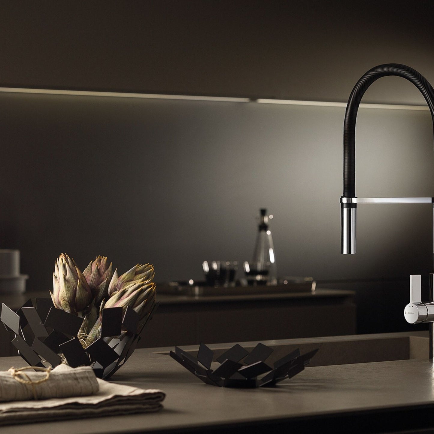 Newform Libera Miscelatore Cucina Professionale con Molla Girevole e Doccetta a Doppio Getto