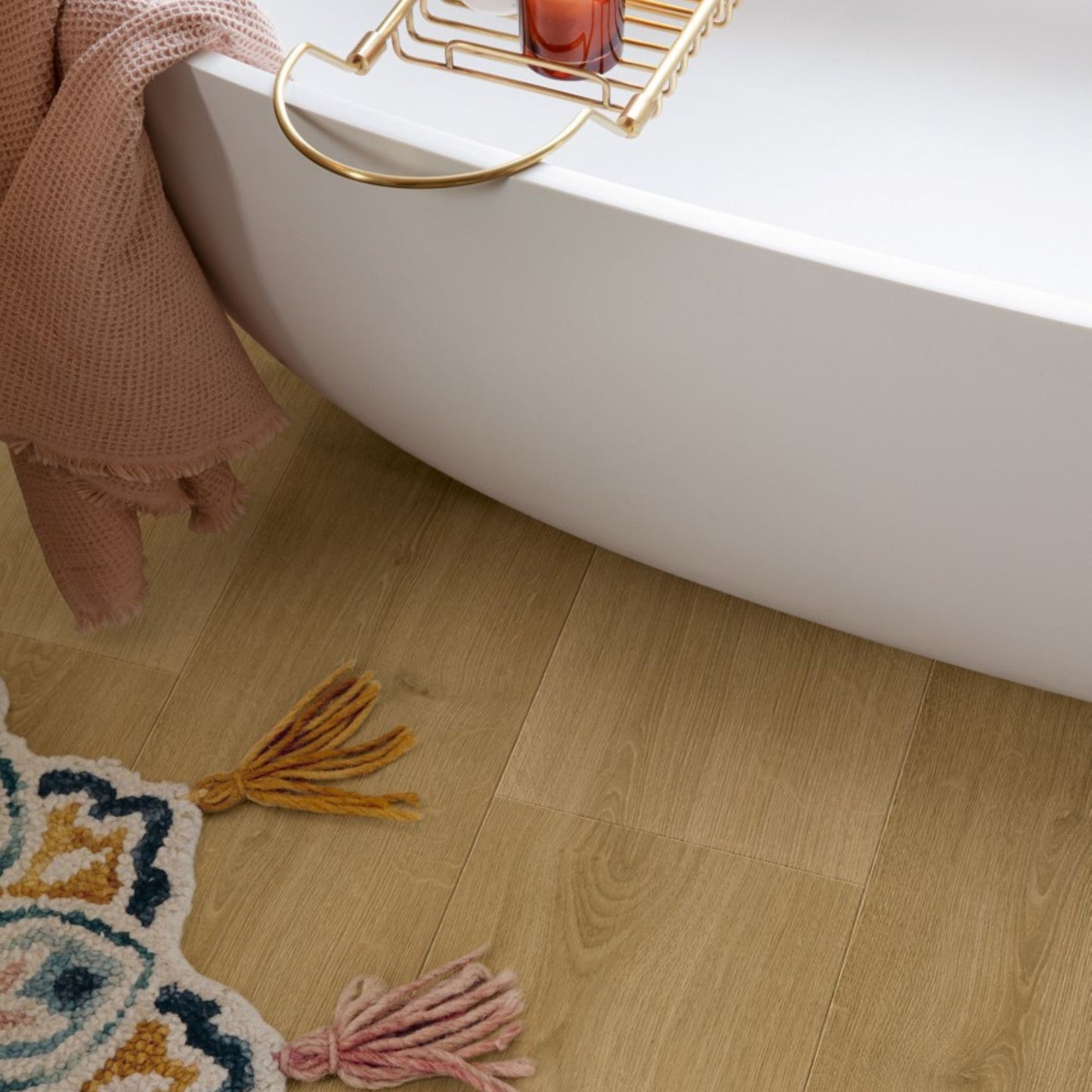Pavimento in Laminato CAPTURE ROVERE SPAZZOLATO NATURALE CALDO QUICK-STEP per chi desidera un effetto legno credibile, facilmente integrabile in diversi stili di arredamento