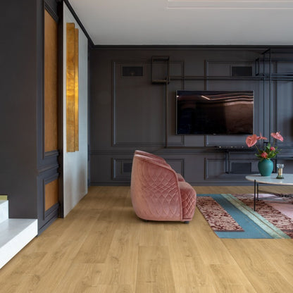 Pavimento in Laminato CAPTURE ROVERE SPAZZOLATO NATURALE CALDO QUICK-STEP per chi desidera un effetto legno credibile, facilmente integrabile in diversi stili di arredamento
