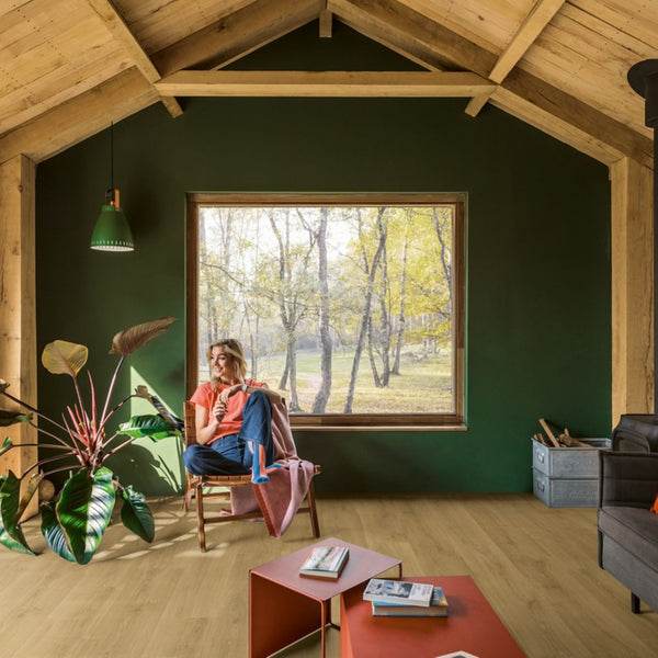 Pavimento in Laminato CAPTURE ROVERE SPAZZOLATO NATURALE CALDO QUICK-STEP per chi desidera un effetto legno credibile, facilmente integrabile in diversi stili di arredamento